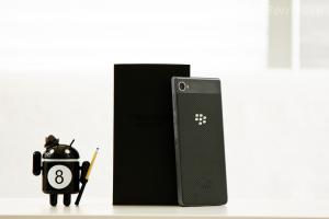 Full review of BlackBerry Motion